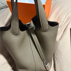 Elegant Taupe Leather Tote Bag
